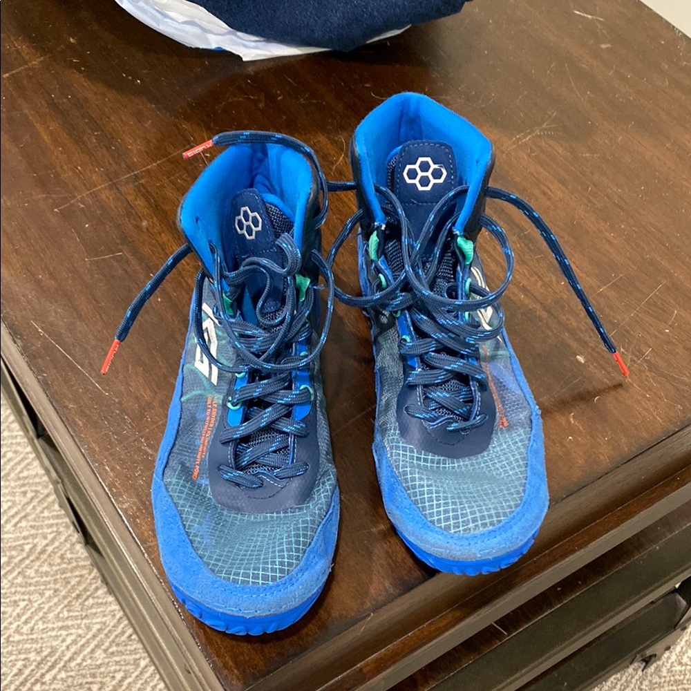 Kids Blue High-Top Sneakers